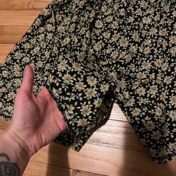 Basic Editions Black floral romper - Picture 3 of 7